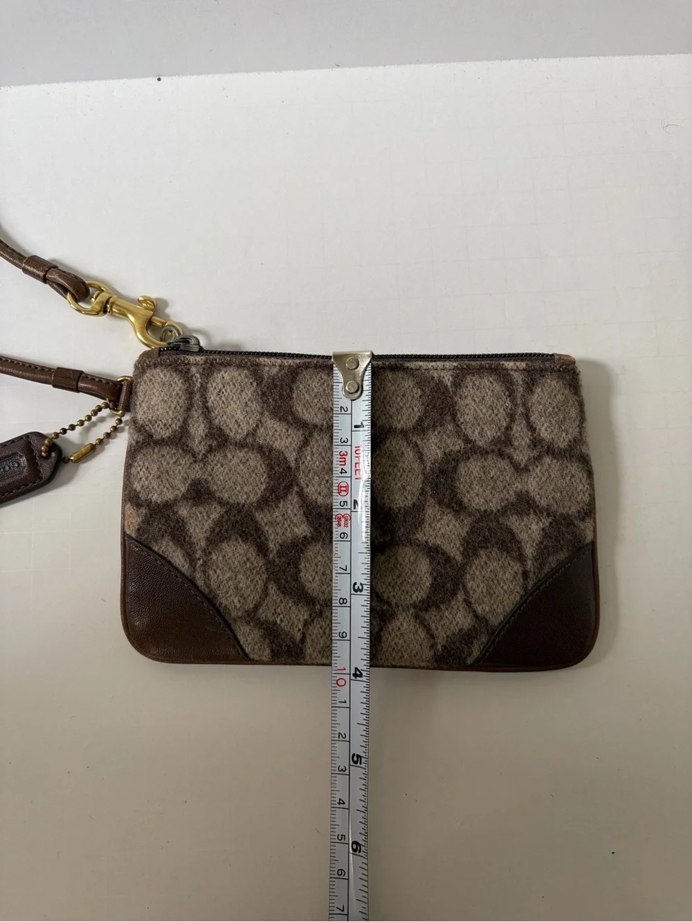 Vintage Coach Signature Wristlet in Brown and Beige Wool Signature Monogram 6